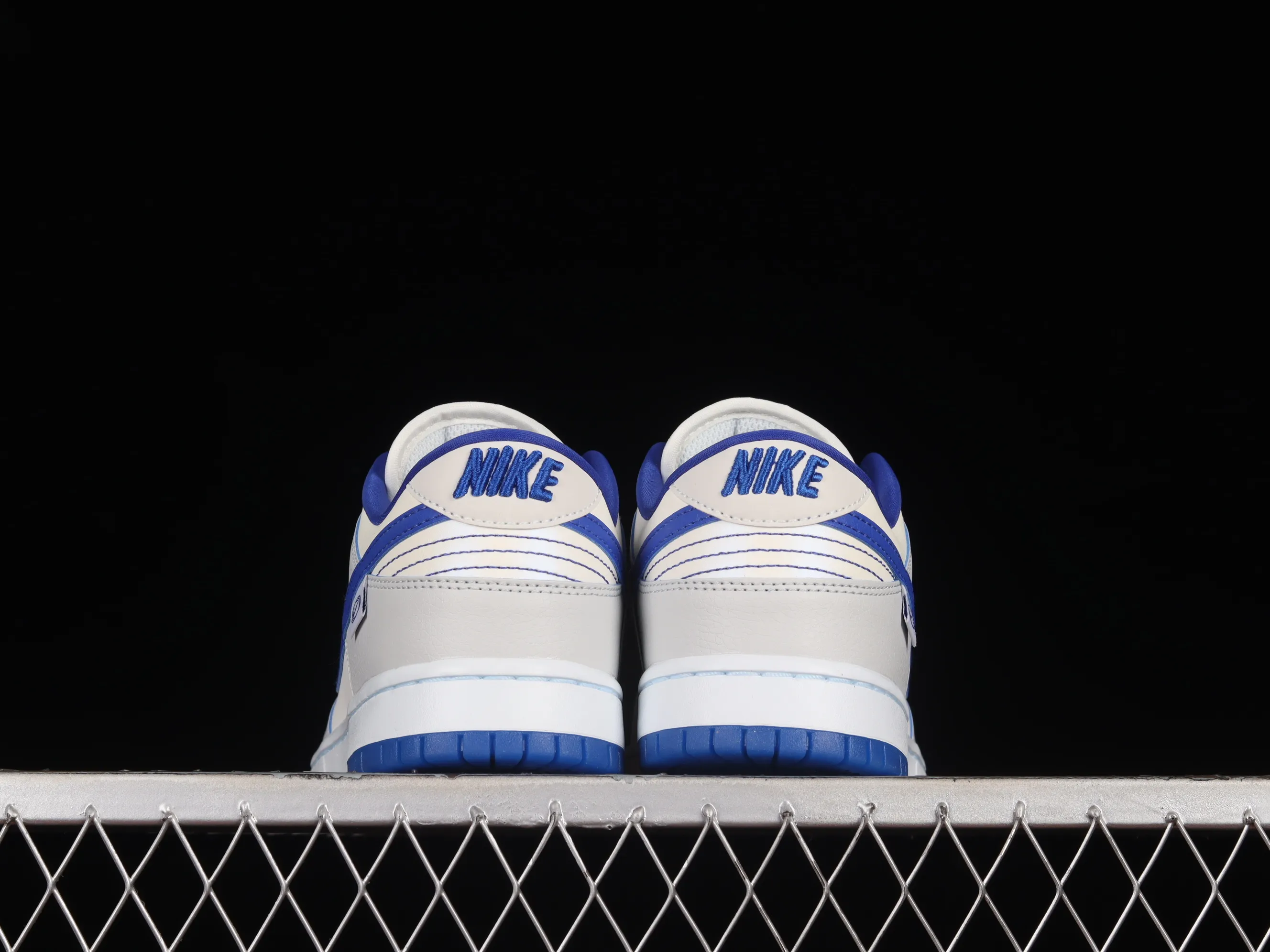 All categories Nk SB Dunk Series Nk SB Dunk Low Low-top sneakers Nk SB Dunk Low GS "Ivory Hyper Royal" Beige Blue 3M Reflective Dunk Series low-top casual sports skateboard shoes FB1841-110